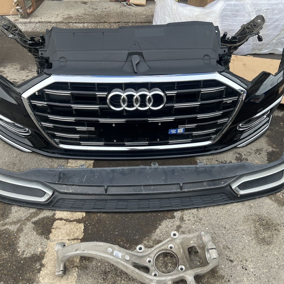 奧迪A6C8前嘴總成一套新款A6尾燈前杠大燈水箱包圍框架配件中網